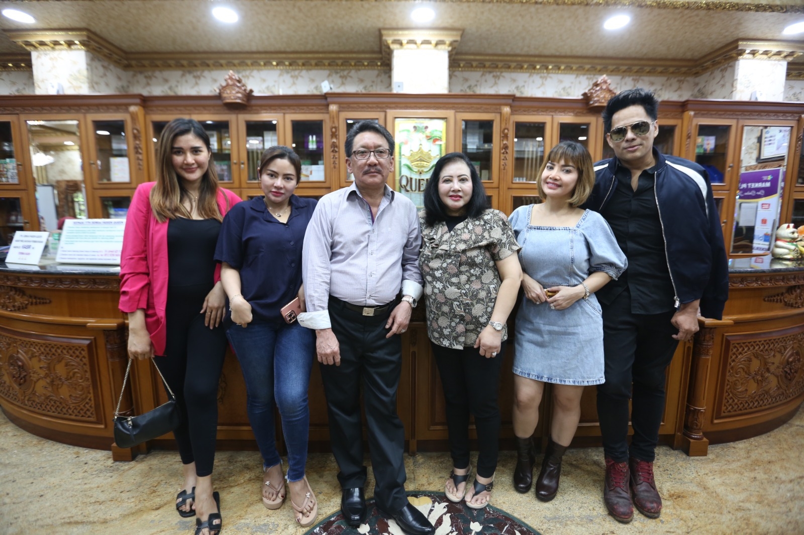 https://queenplasticsurgery.id/wp-content/uploads/2024/06/fplrifnrinz1.jpeg