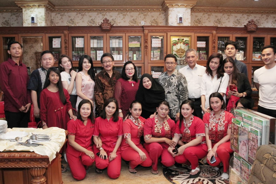 https://queenplasticsurgery.id/wp-content/uploads/2024/07/IMG-20181023-WA0005.jpg